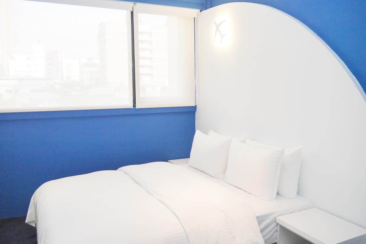 Time Flyer Hotel Taichung Eksteriør bilde