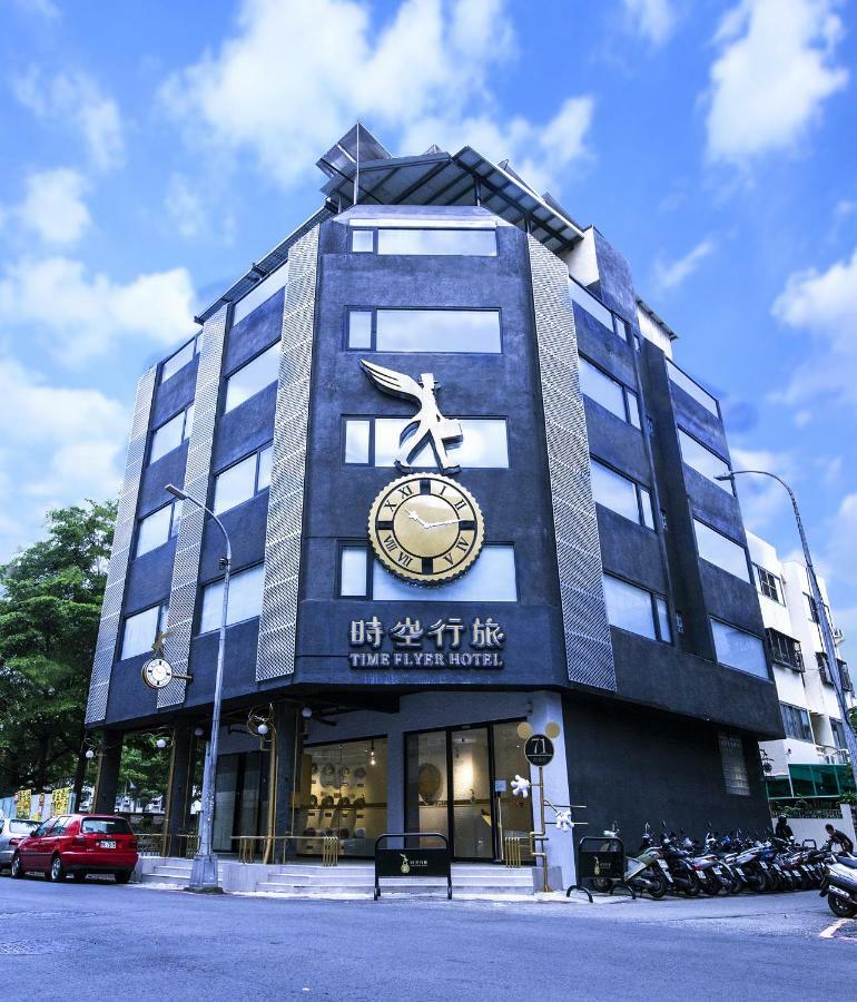 Time Flyer Hotel Taichung Eksteriør bilde